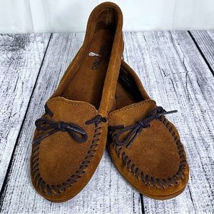 Minnetonka Brown Suede Moccasins, 10, Like New, Textured Rubber Sole, Brown